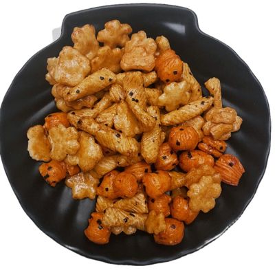 comprar Uma variedade de sabores misturados de petiscos ocasionais da grão da barra do arroz japonês online manufacture