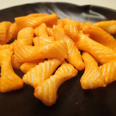 comprar Biscoitos doces dos pimentões da textura friável glutinosa dos petiscos do biscoito do arroz online manufacture