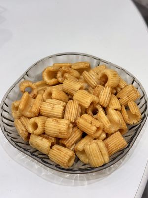 comprar Experimente o equilíbrio perfeito de sabor e crocante em biscoitos de arroz de camarão picante assados online manufacture