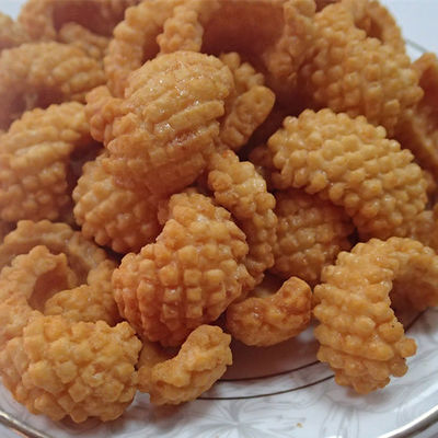 Bom preço Biscoito de empacotamento customizável Fried Food Baked Puffed Snacks friável do arroz para crianças on-line