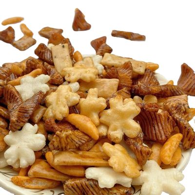 Bom preço Petisco delicioso da trituração do sopro do sabor dos biscoitos japoneses glutinosos do arroz on-line