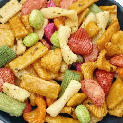 Deliciosos lanches de bolinhos de arroz japoneses semi-macios: sabor e textura irresistíveis!