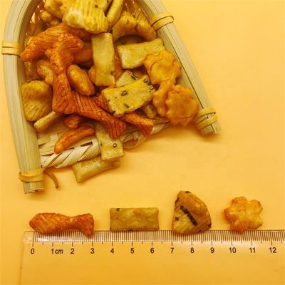Bom preço Biscoitos coloridos orientais Roasted cozidos exóticos japoneses do arroz da mistura do alimento de petisco da grão on-line